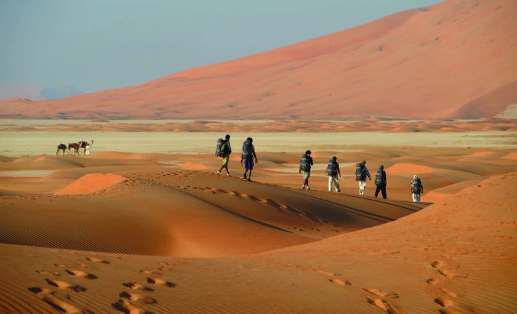 OB-OMAN-Desert-Hiking