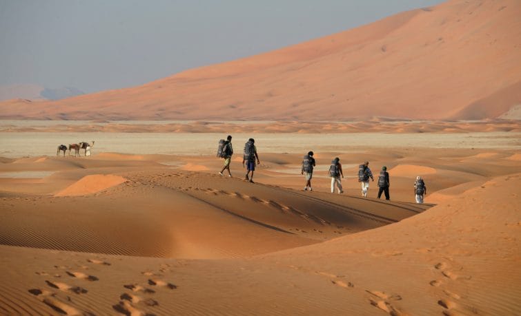 OB-OMAN-Desert-Hiking